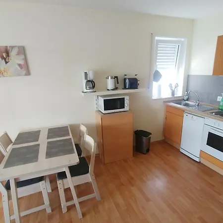 Haus Abendsonne Obergeschoss Klein Apartamento *